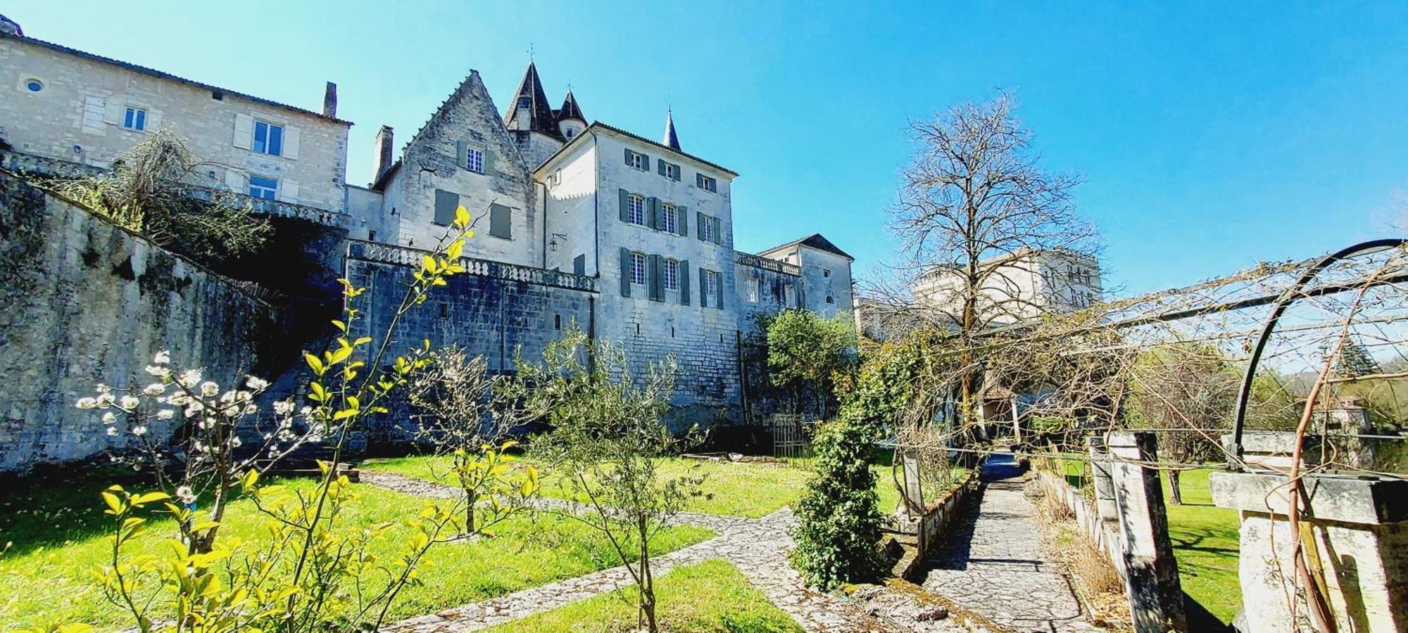 Château des Sénéchaux, Bourdeilles Exterior foto